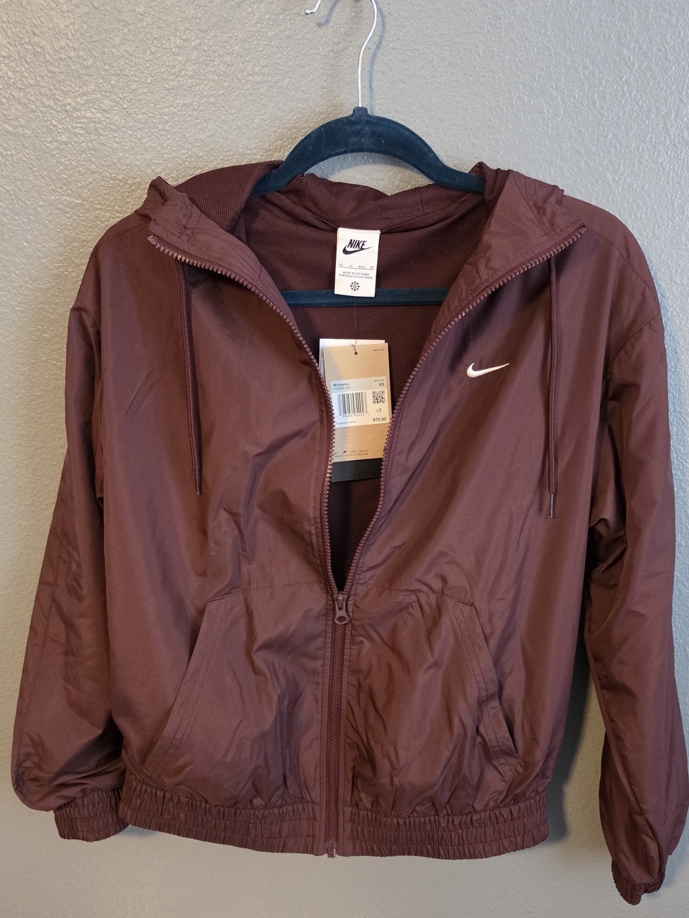 Nike Women's Burgundy Sportswear UV Protection Loose Hooded Jacket